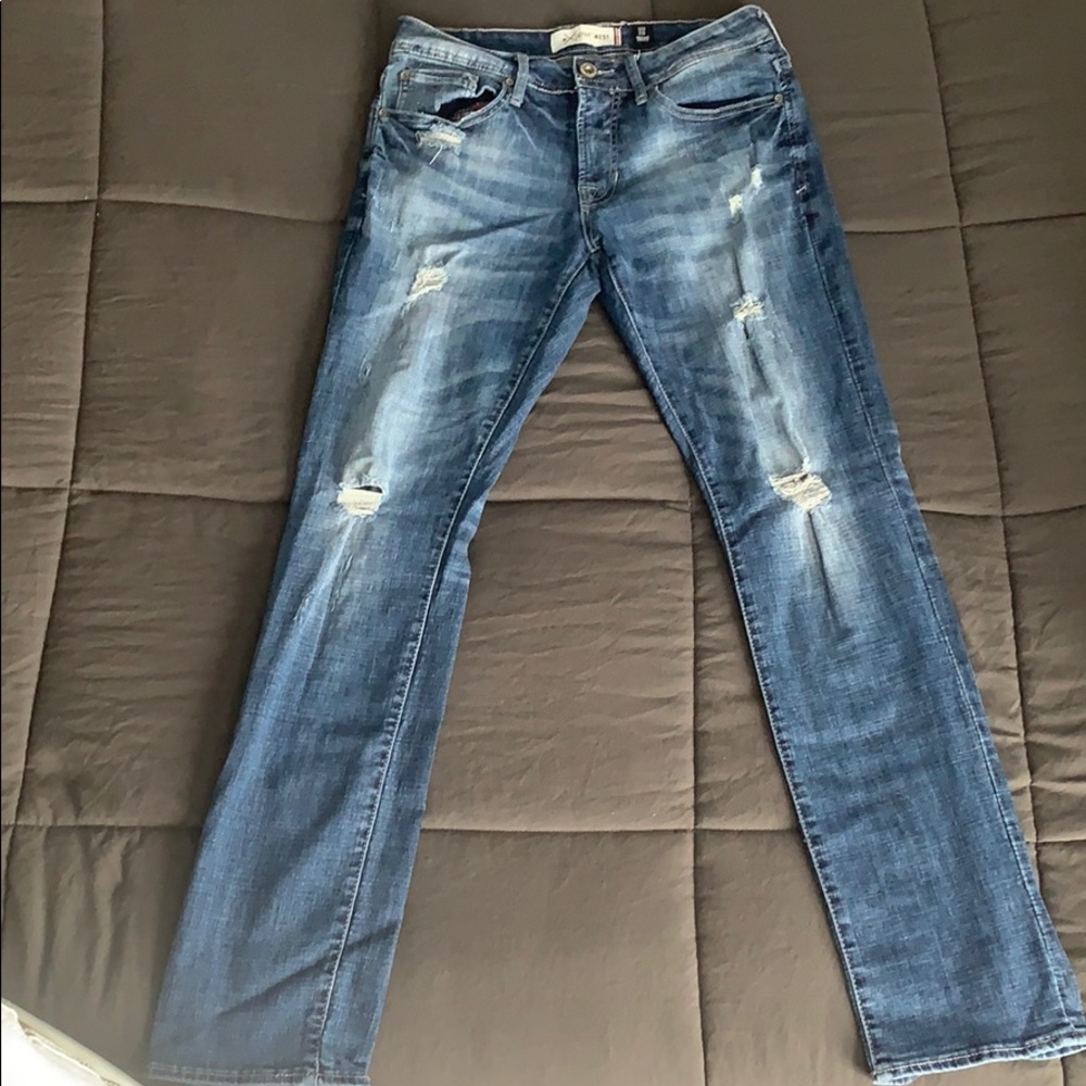 Buckle Trouper Slim Jeans